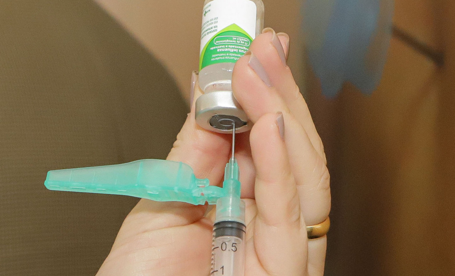 Paraná ultrapassa 1 milhão de doses da vacina contra a gripe aplicadas