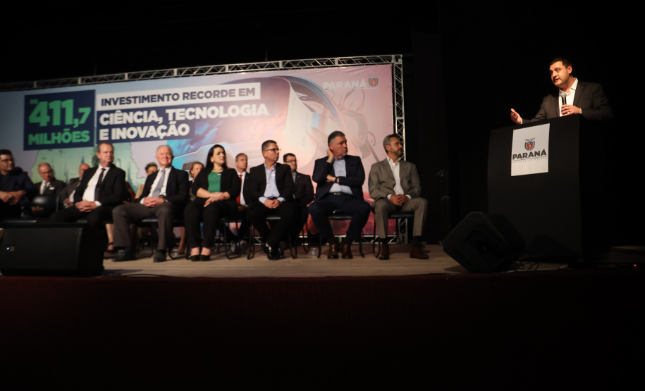 Governador assina decretos que regulamentam a Lei e o Fundo de Inovação do Paraná