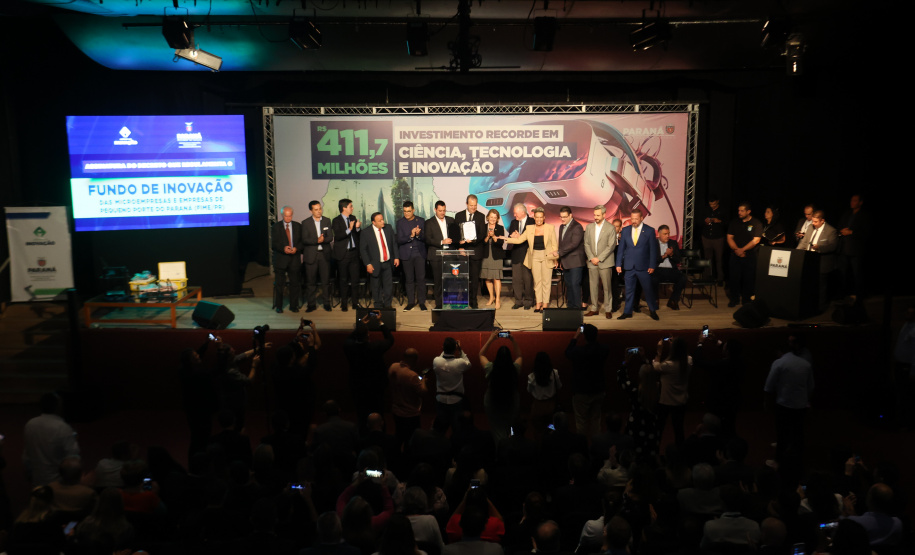 Governador assina decretos que regulamentam a Lei e o Fundo de Inovação do Paraná