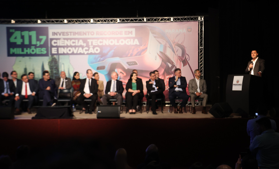 Governador assina decretos que regulamentam a Lei e o Fundo de Inovação do Paraná
