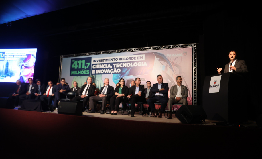 Governador assina decretos que regulamentam a Lei e o Fundo de Inovação do Paraná