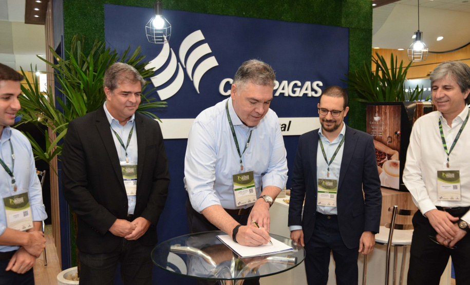 Compagas e Scania anunciam parceria para impulsionar GNV e biometano em veículos pesados