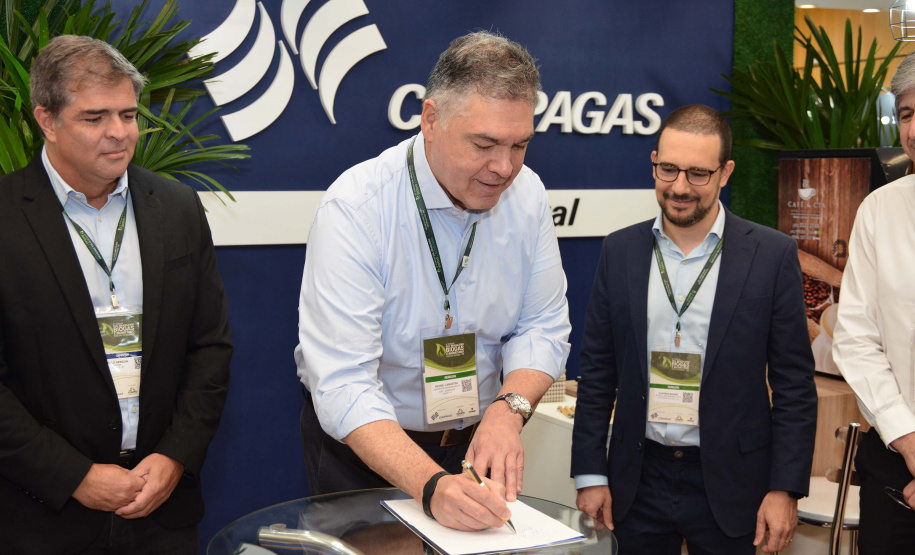 Compagas e Scania anunciam parceria para impulsionar GNV e biometano em veículos pesados