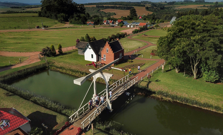Turismo avança 1,9% no Paraná em fevereiro, melhor resultado do Sul e acima da média nacional