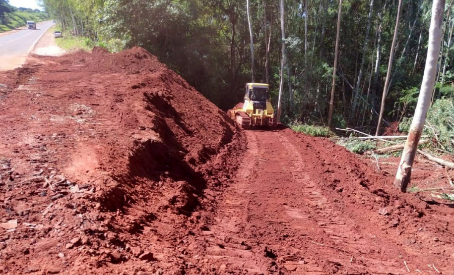 Com investimento de R$ 1,2 milhão, Estado inicia recuperação da PR-492 em Tamboara