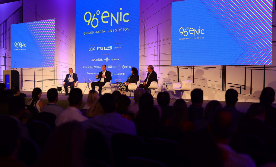 Governador discute sobre o programa Casa Fácil Paraná, cujo modelo pode ser replicado em nível nacional