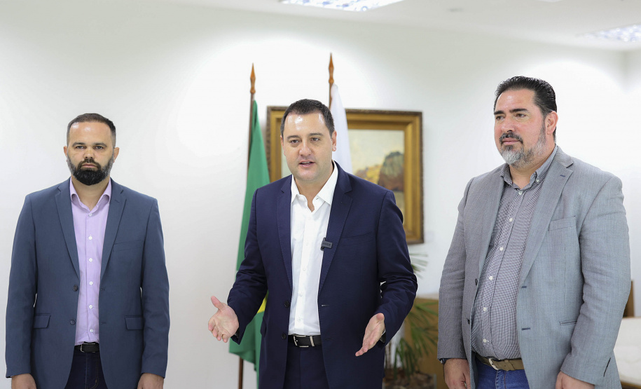 Reconhecimento dos servidores estaduais marcam os 100 dias de governo