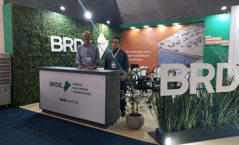BRDE prospecta linhas de energia sustentável, maquinários e equipamentos no ExpoApras