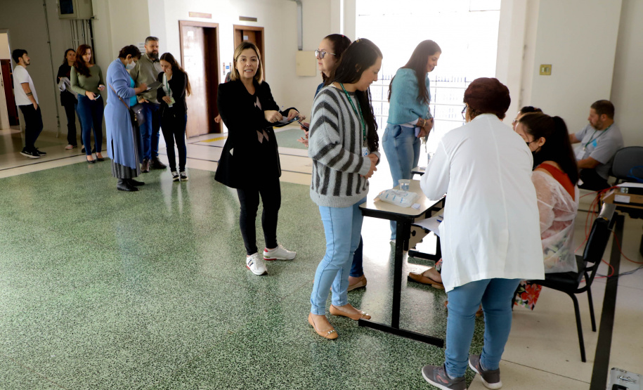 Secretaria da Saúde promove ação para imunizar seus servidores contra Influenza e Covid-19