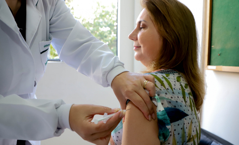 Secretaria da Saúde promove ação para imunizar seus servidores contra Influenza e Covid-19