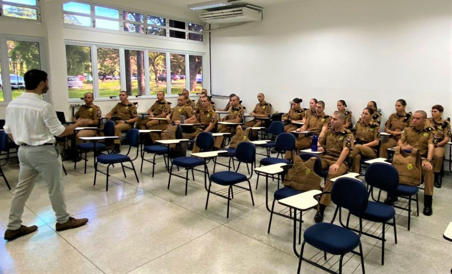Parceria entre UEL e PM viabiliza curso de extensão para policiais do 30º Batalhão