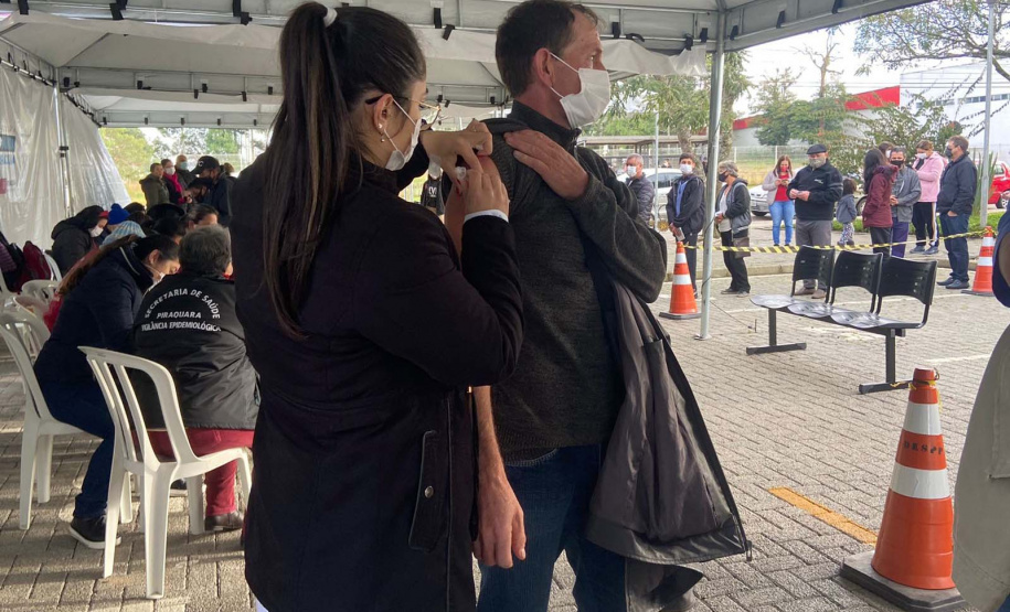 Saúde convoca municípios e se prepara para Dia D Vacinação no próximo sábado