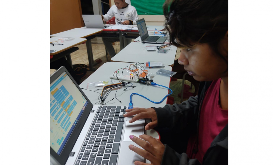 Tecnologia e saberes tradicionais: Paraná investe no ensino das ciências em comunidades indígenas do estado