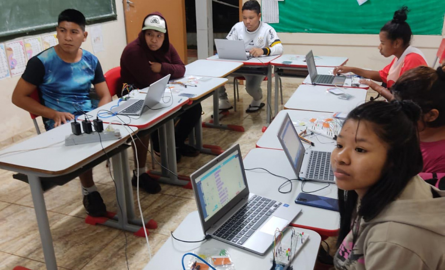 Tecnologia e saberes tradicionais: Paraná investe no ensino das ciências em comunidades indígenas do estado
