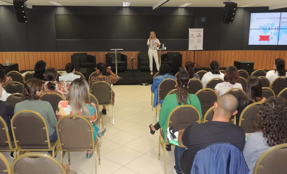 Em dia mundial da Hemofilia, Hemepar promove capacitação para aperfeiçoar o atendimento à doença