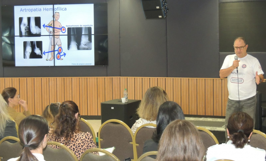 Em dia mundial da Hemofilia, Hemepar promove capacitação para aperfeiçoar o atendimento à doença