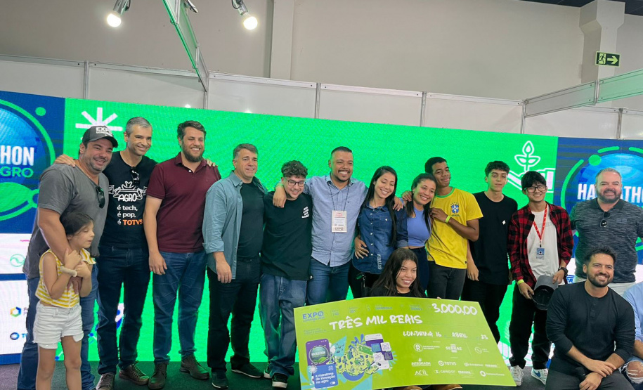 Com estufa automatizada, alunos da rede estadual são premiados no Hackathon Smart Agro