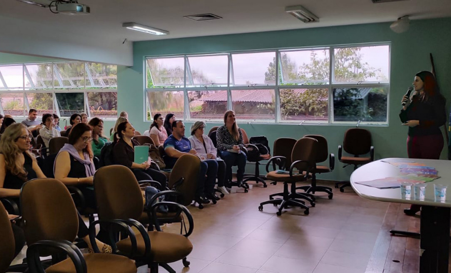 Técnicos da saúde e da educação recebem capacitação para fortalecer o Programa Saúde na Escola