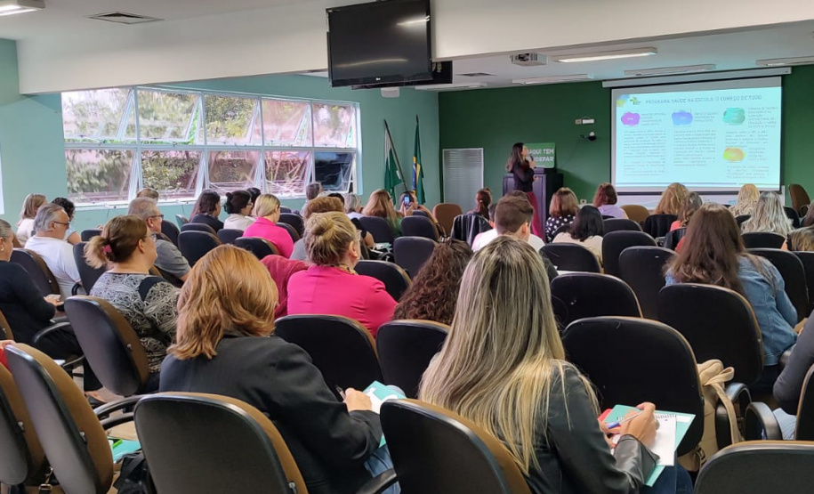 Técnicos da saúde e da educação recebem capacitação para fortalecer o Programa Saúde na Escola