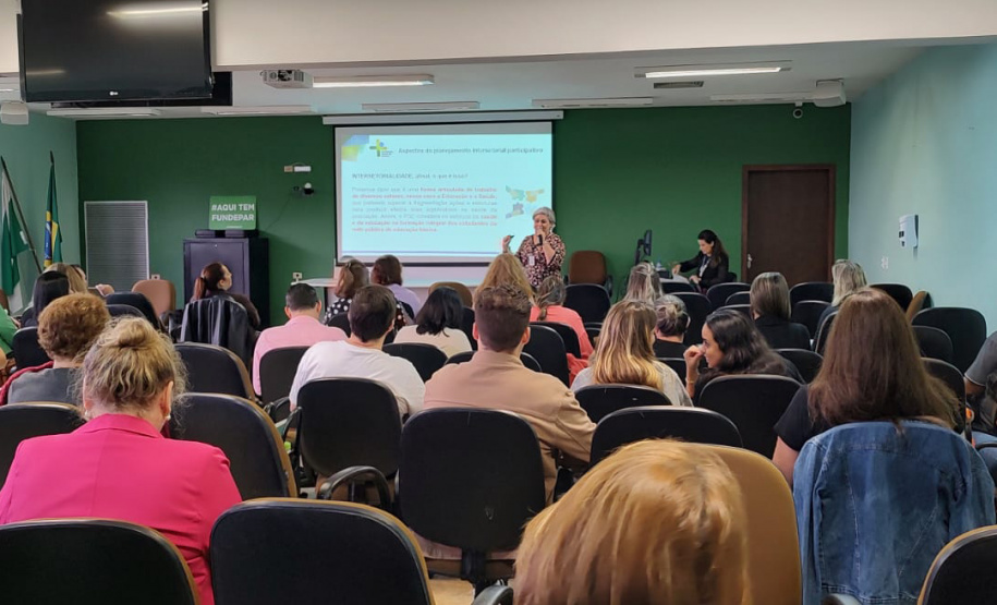 Técnicos da saúde e da educação recebem capacitação para fortalecer o Programa Saúde na Escola