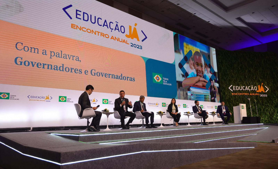 EDUCAÇÃO JÁ