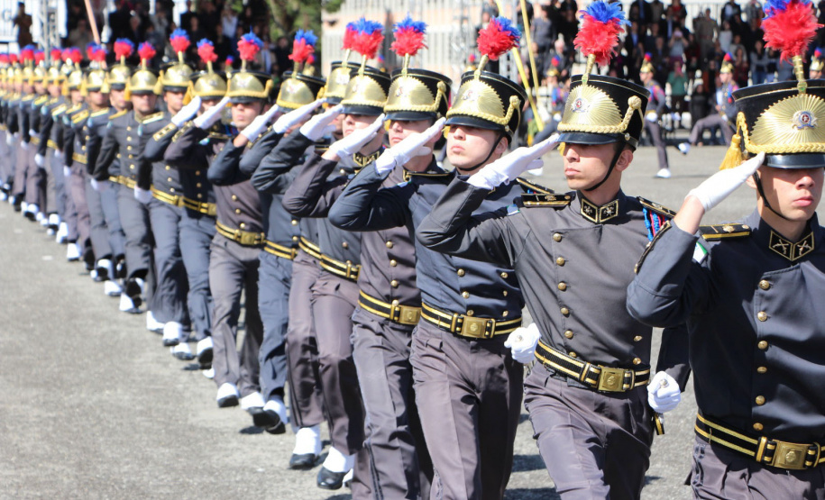 Polícia Militar do Paraná realiza o tradicional Desfile de Tiradentes