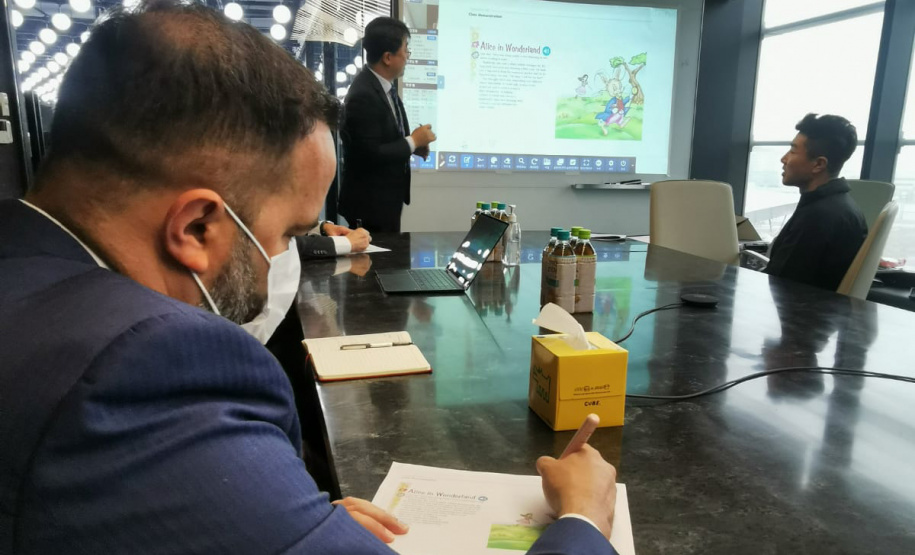 Na Coreia do Sul, secretário da Educação conhece tecnologias educacionais e soluções para o ensino profissionalizante