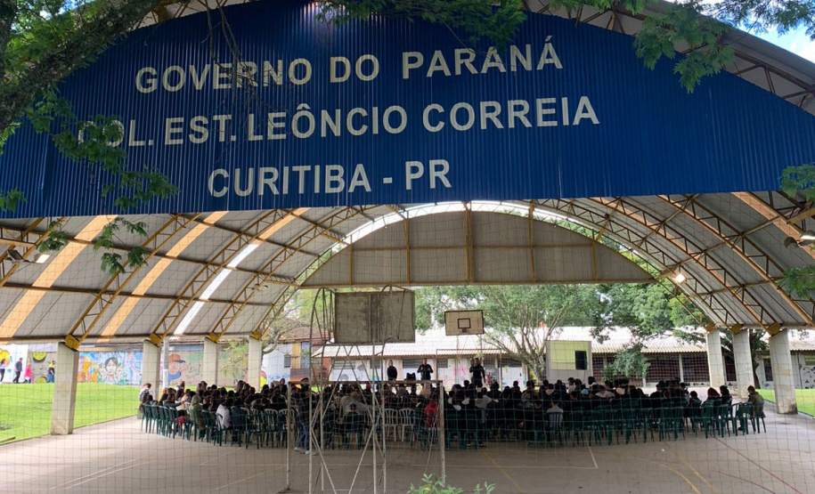 Policiais do SOE ministram palestra em colégio da rede estadual do Paraná