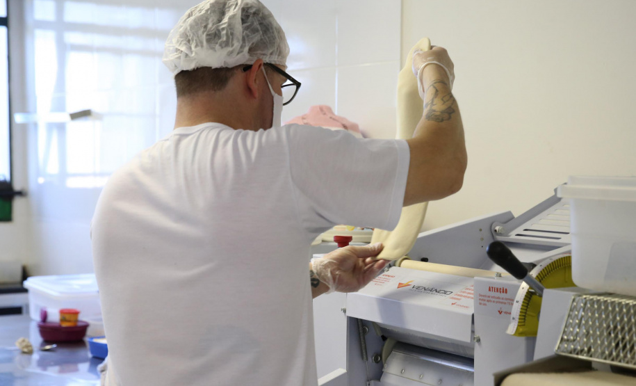 Setor de serviços cresce 11,1% no trimestre no Paraná, quase o dobro da média nacional