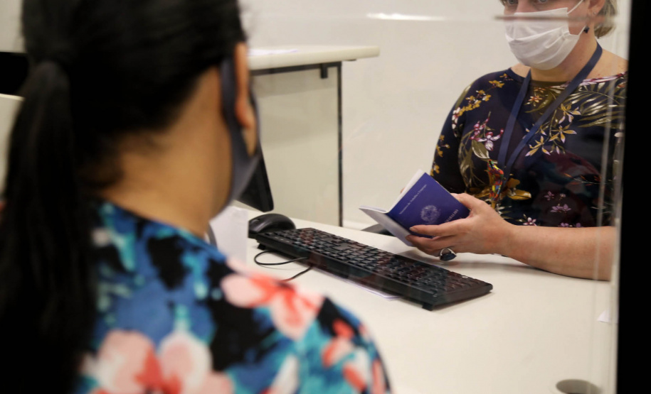 Governo promove mutirão de empregos para pessoas acima de 50 anos