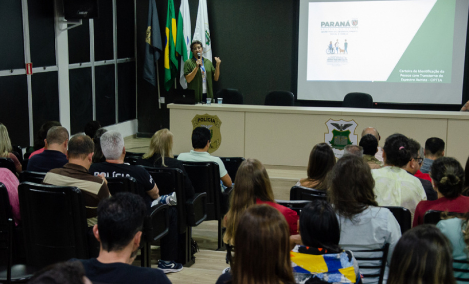 PCPR promove palestra de capacitação para atendimento a autistas