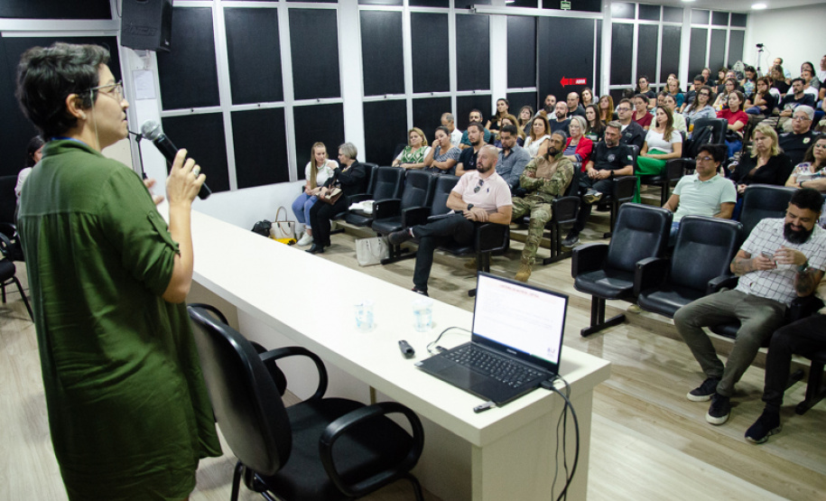 PCPR promove palestra de capacitação para atendimento a autistas