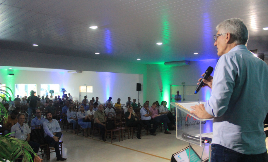 Governo trabalha pela sustentabilidade na geração de energia, diz secretário