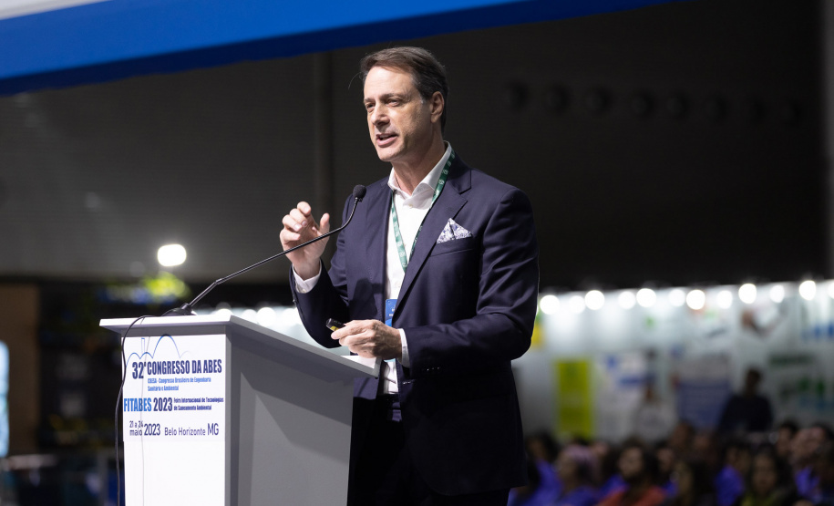 Sanepar apresenta ações sobre marco do saneamento e ganha prêmios em congresso nacional