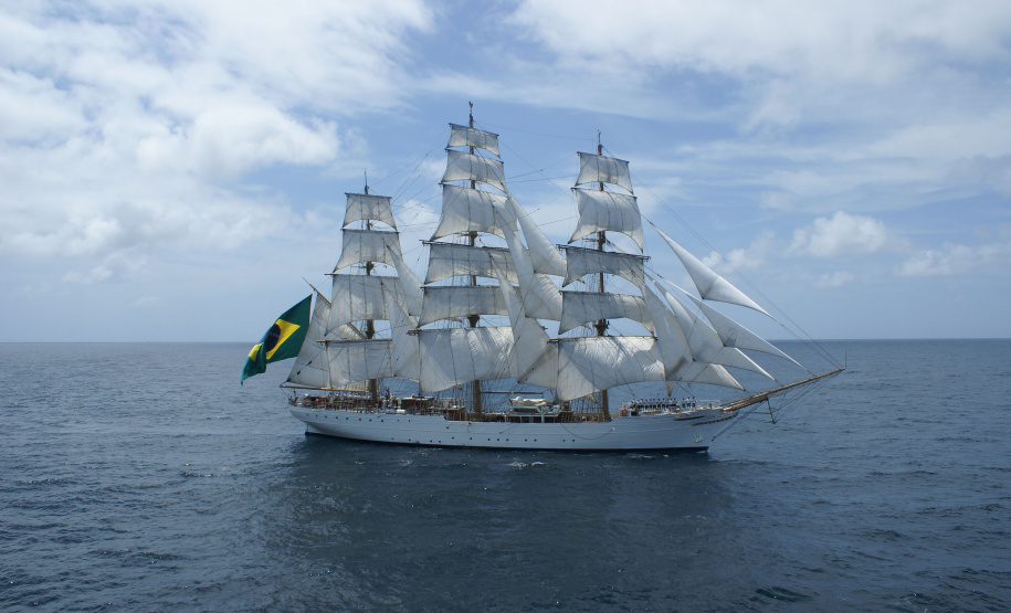 Marinha do Brasil e Portos do Paraná convidam para visitação ao veleiro Cisne Branco
