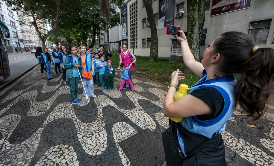 Musical Itan e Tal volta ao Guairinha no mês de maio pelo projeto Crianças no Teatro