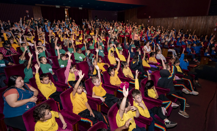 Musical Itan e Tal volta ao Guairinha no mês de maio pelo projeto Crianças no Teatro