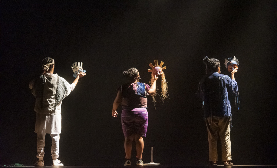 Musical Itan e Tal volta ao Guairinha no mês de maio pelo projeto Crianças no Teatro