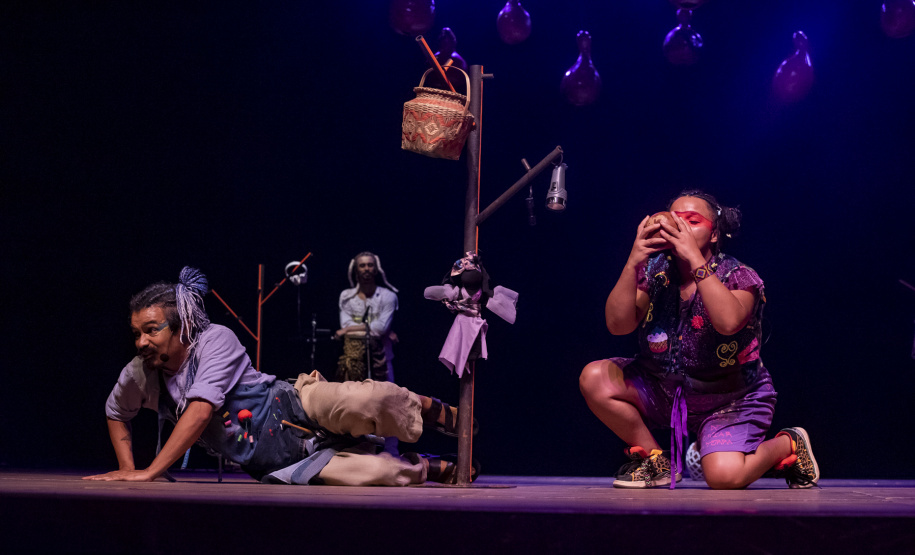 Musical Itan e Tal volta ao Guairinha no mês de maio pelo projeto Crianças no Teatro