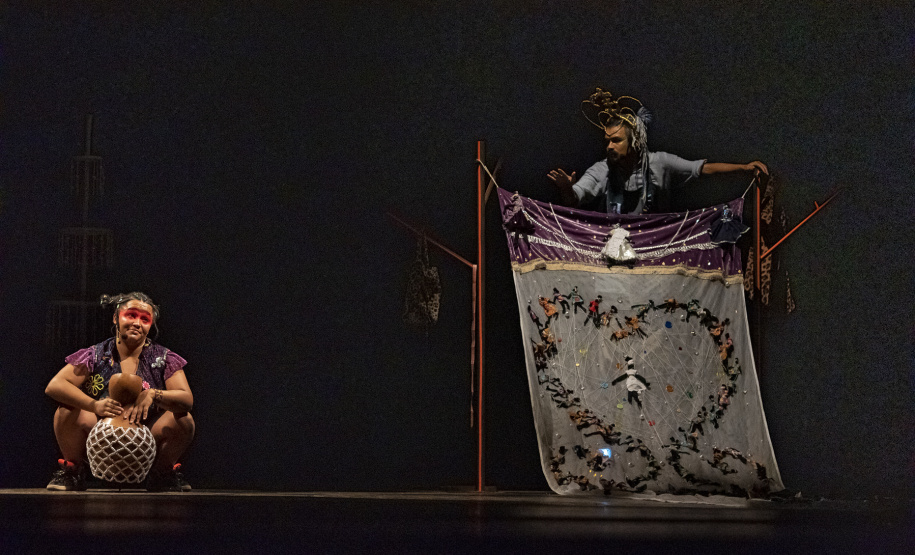 Musical Itan e Tal volta ao Guairinha no mês de maio pelo projeto Crianças no Teatro