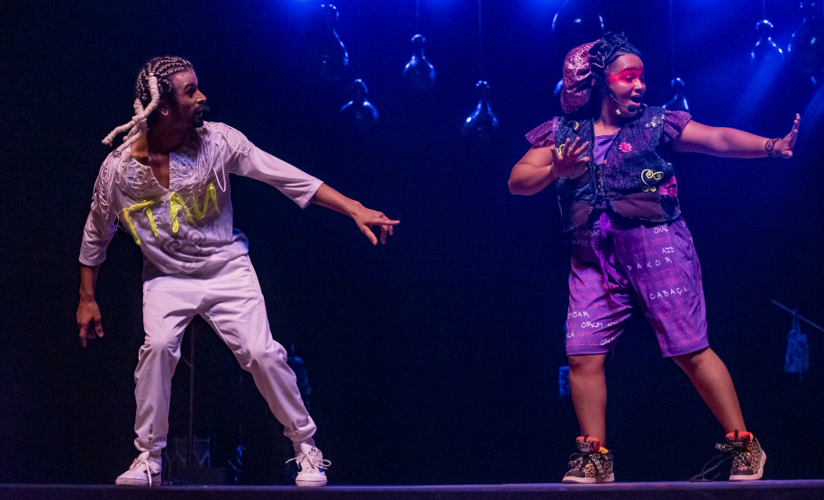 Musical Itan e Tal volta ao Guairinha no mês de maio pelo projeto Crianças no Teatro