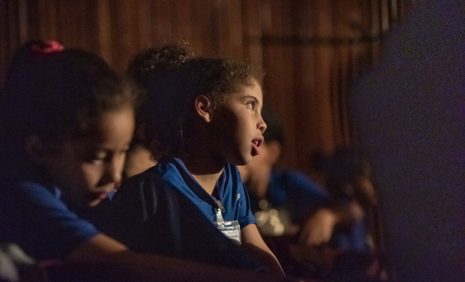 Musical Itan e Tal volta ao Guairinha no mês de maio pelo projeto Crianças no Teatro