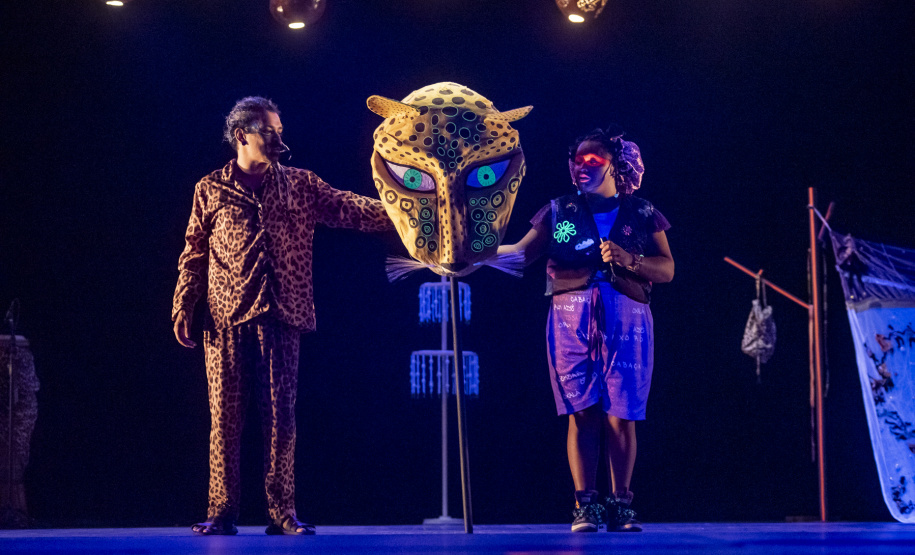 Musical Itan e Tal volta ao Guairinha no mês de maio pelo projeto Crianças no Teatro