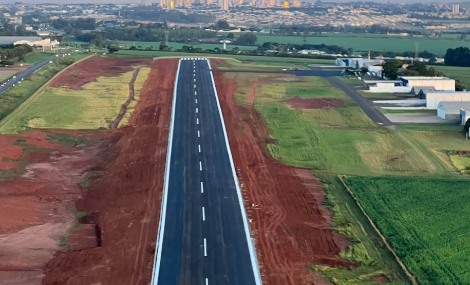 Reforma da pista do aeroporto de Arapongas chega a 90% de execução
