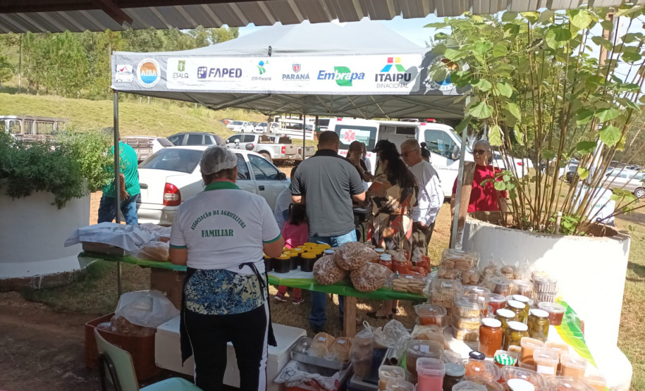 Após reunir centenas de pessoas em Campo Mourão, Caminhadas na Natureza segue para Ortigueira