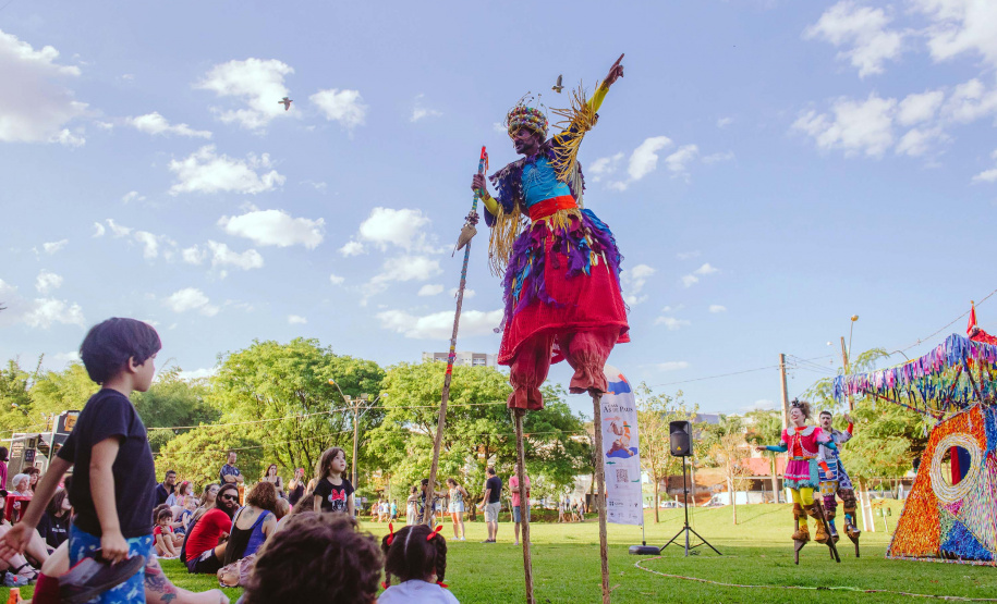 Crianças no Teatro prossegue no Noroeste e Campos Gerais em junho