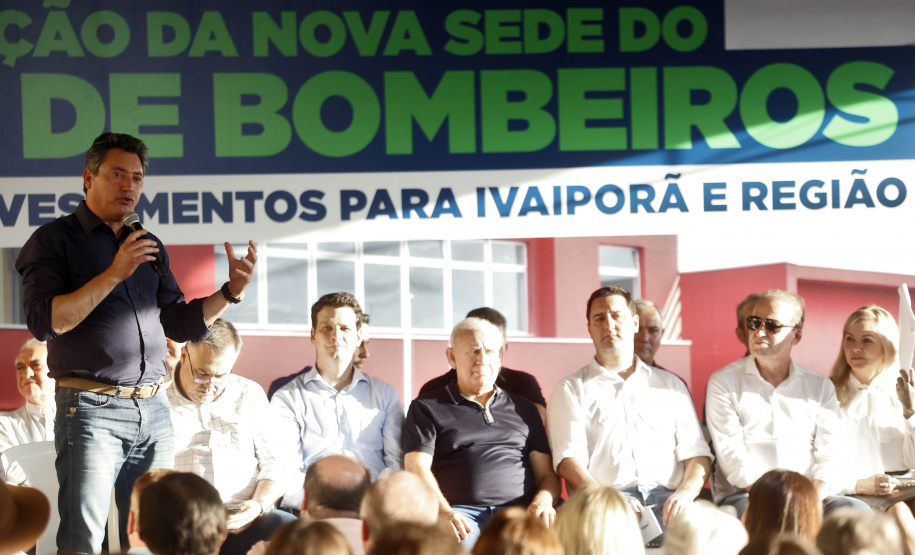Com um investimento de R$ 8,5 milhões do Governo do Estado, foi inaugurada a nova sede do 1° Subgrupamento de Bombeiros Independente (SGBI) de Ivaiporã nesta quinta-feira (04), data que também marca o Dia Internacional do Bombeiro. O evento contou com a presença do governador Carlos Massa Ratinho Junior, que também anunciou a conclusão da nova Estação de Tratamento de Esgoto da Sanepar na cidade, além de uma série de novos investimentos que beneficiam toda a região do Vale do Ivaí.