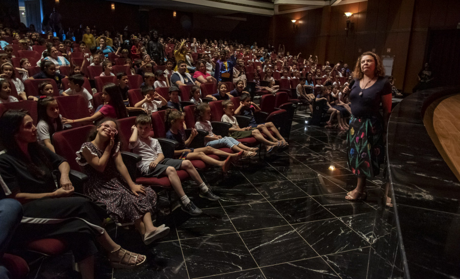 Crianças no Teatro prossegue no Noroeste e Campos Gerais em junho