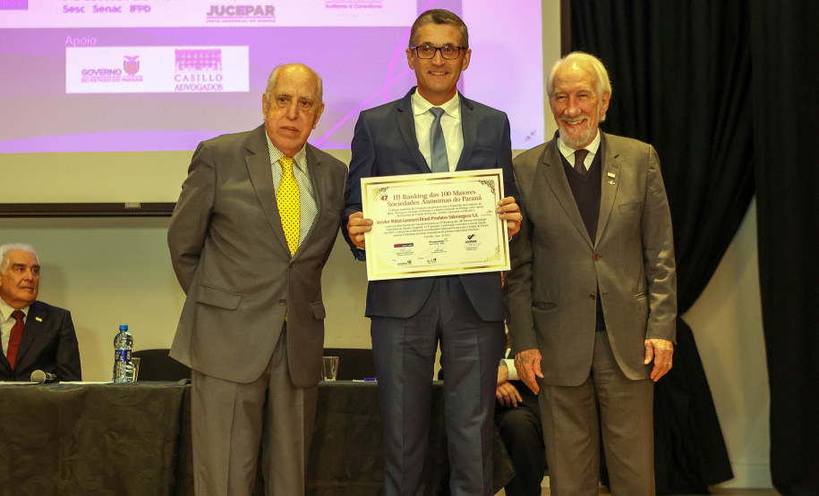 O governador em exercício Darci Piana  participa da premiação do III Ranking das 100 Maiores Sociedades Anônomas do Paraná.