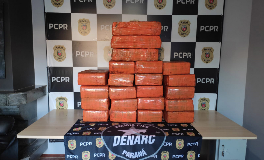 PCPR prende mulher por tráfico de drogas e apreende 434 quilos de maconha